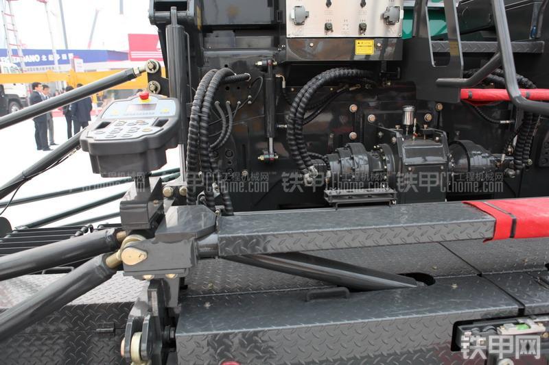 徐工RP953S沥青摊铺机整机外观