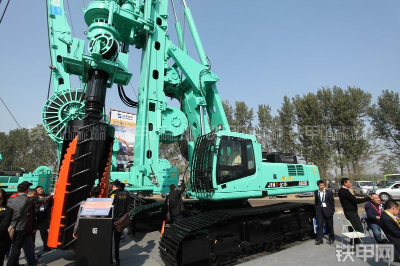 上海金泰SD28多功能旋挖钻整机外观