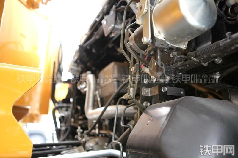 徐工HB48AIII-I(六节臂)泵车整机外观