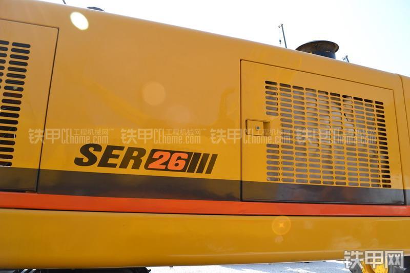 山推SER26旋挖钻整机外观