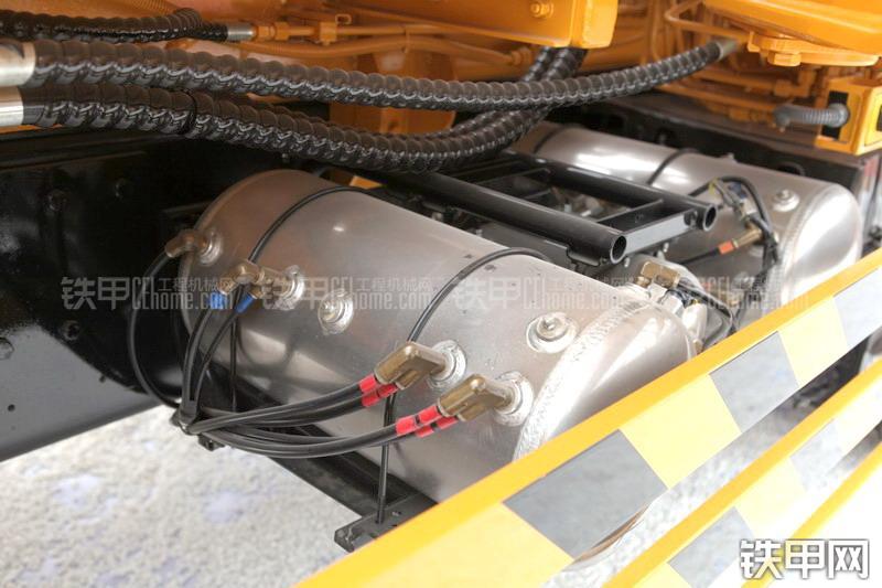 徐工HB48AIII-I(六节臂)泵车整机外观