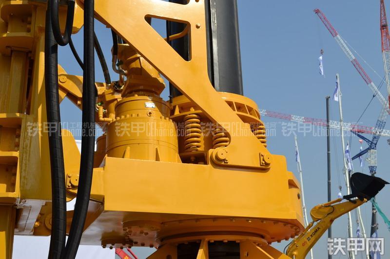 山推SER30旋挖钻整机外观