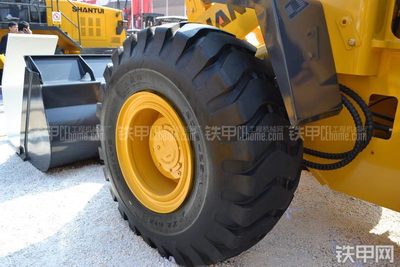 山推SL50WB装载机整机外观