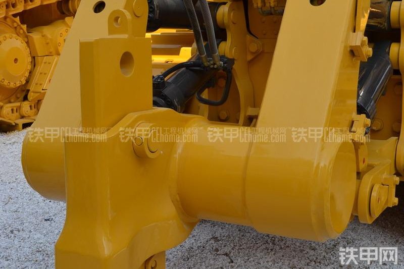山推SD24-5推土机整机外观
