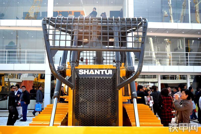 山推SD20-5推土机整机外观