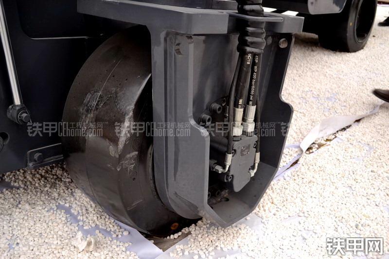 徐工XM101Q铣刨机整机外观