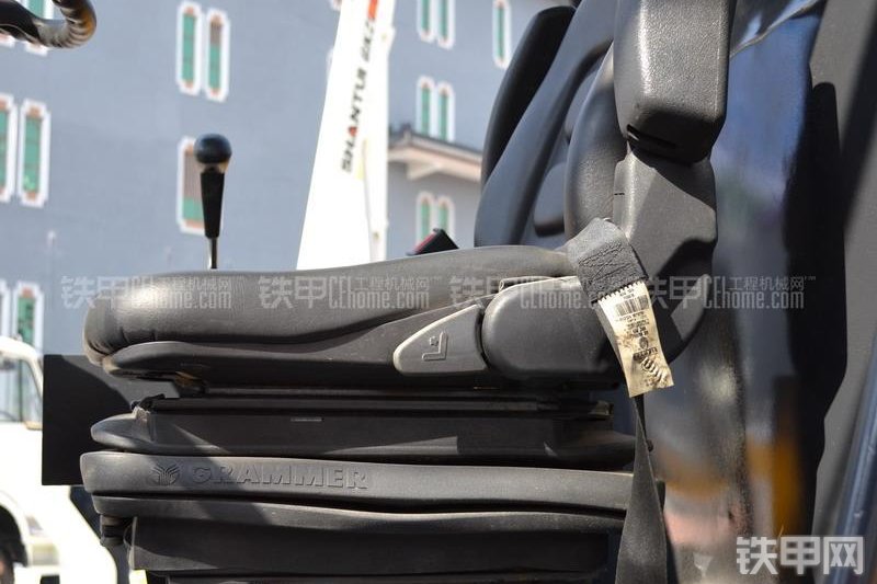 山推SR10压路机整机外观