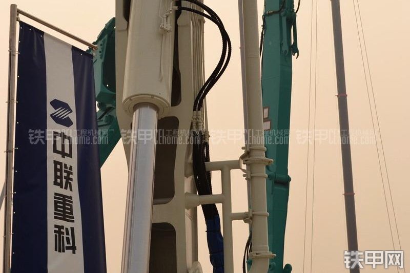 中联重科ZLJ5530THBK 63K-6RZ斯堪尼亚泵车整机外观