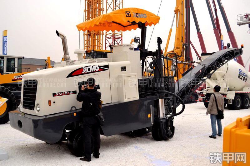 徐工XM101Q铣刨机整机外观