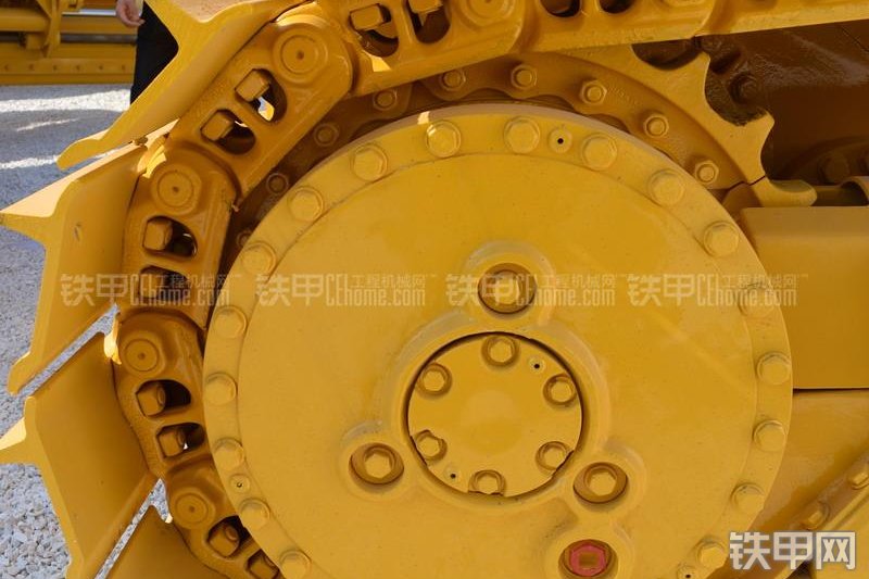 山推SD13YE推土机局部