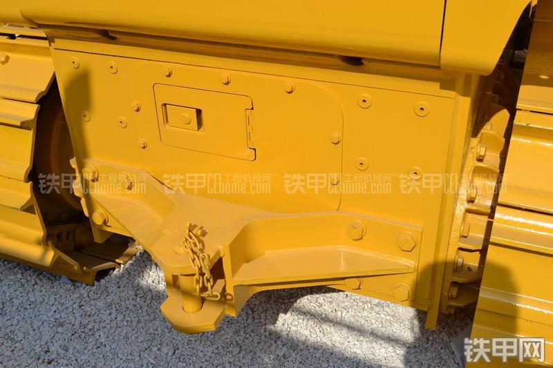 山推SD13YE推土机局部