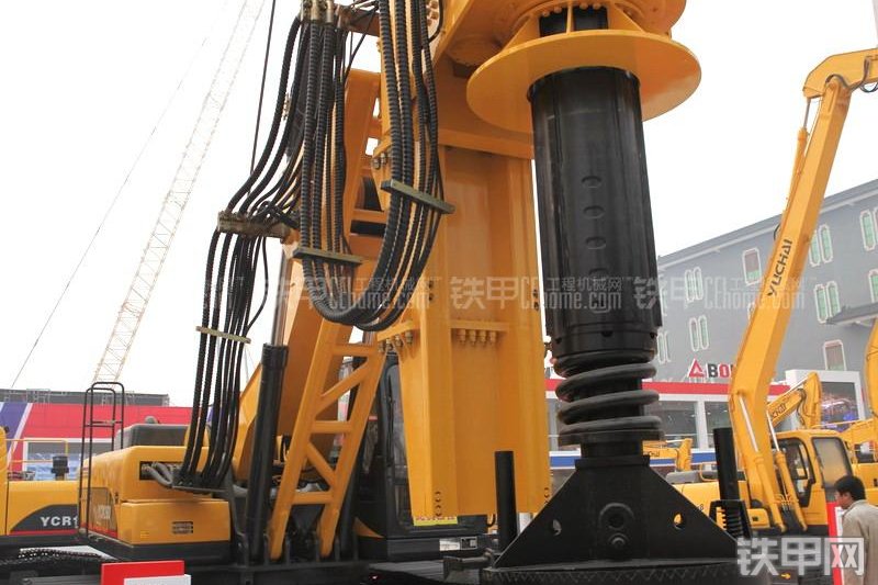 玉柴YCR260旋挖钻整机外观