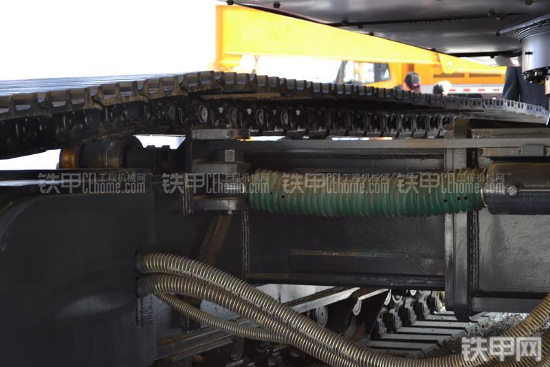 山推SER30旋挖钻整机外观