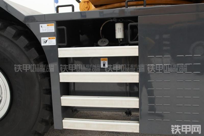 徐工RT60起重机整机外观