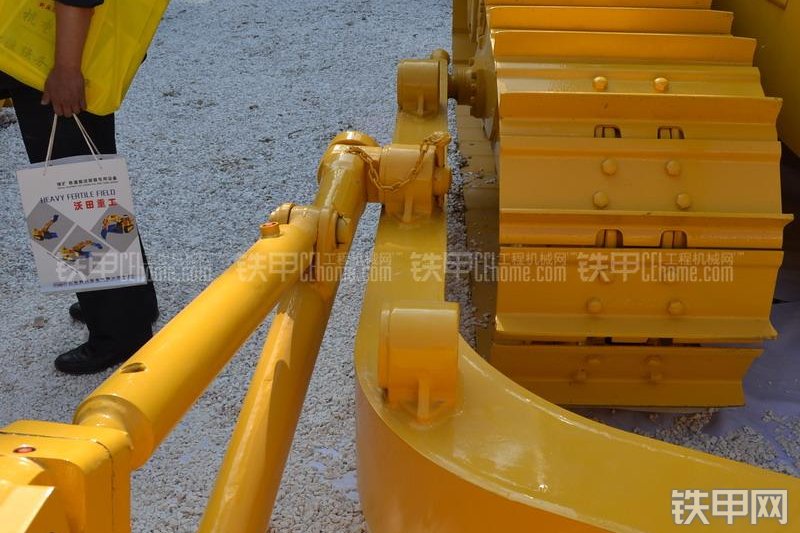 山推SD20-5推土机整机外观