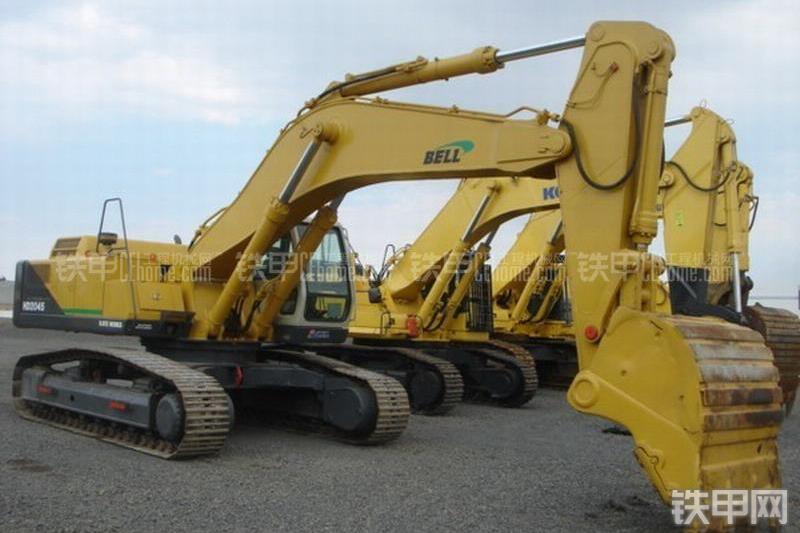 加藤HD2045III挖掘机整机外观