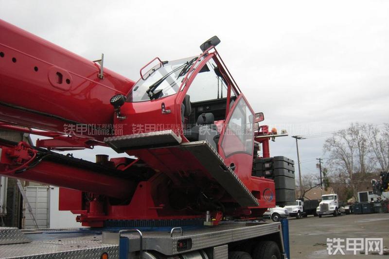 马尼托瓦克TMS9000E起重机局部