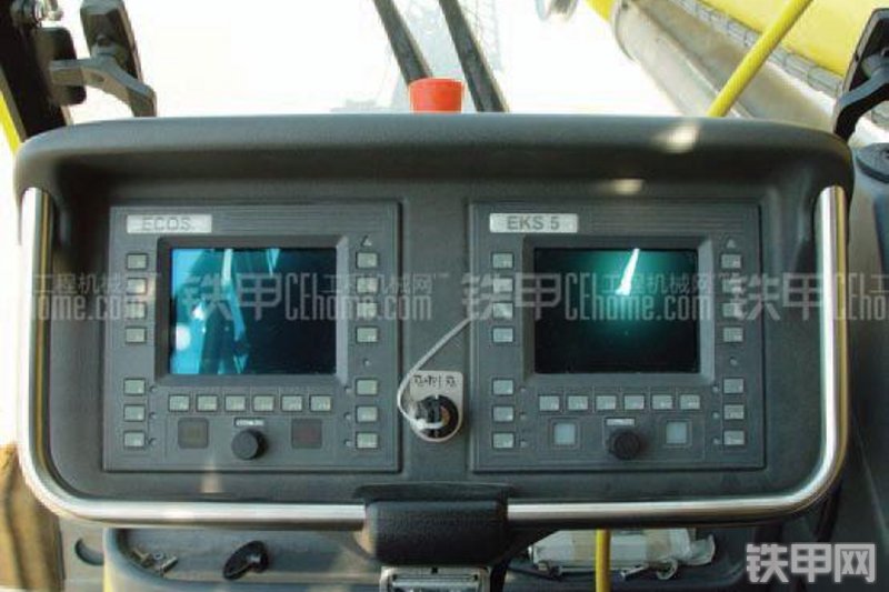 马尼托瓦克TMS9000E起重机局部