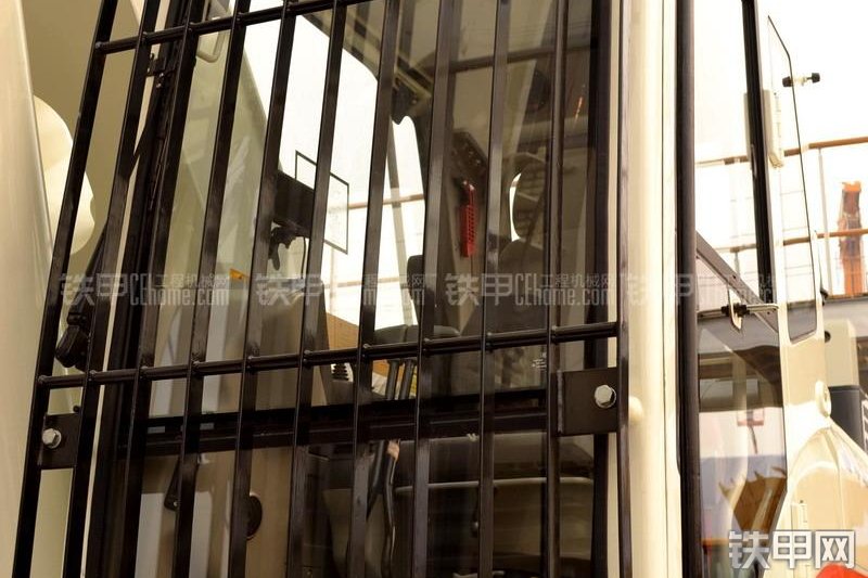 中联重科ZR280C旋挖钻整机外观