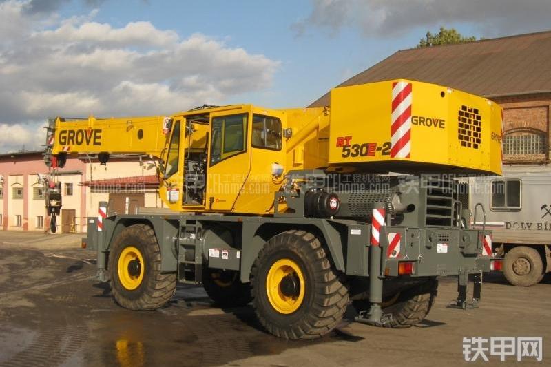 马尼托瓦克RT530E-2起重机整机外观