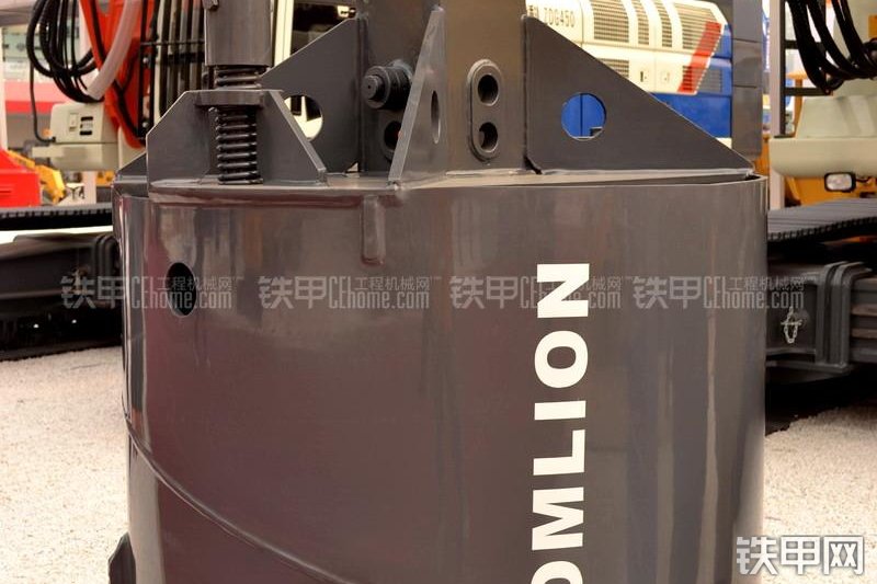 中联重科ZR280C旋挖钻整机外观