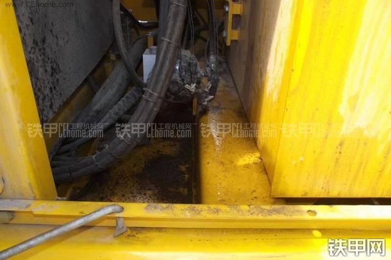 龙工LG6360挖掘机整机外观