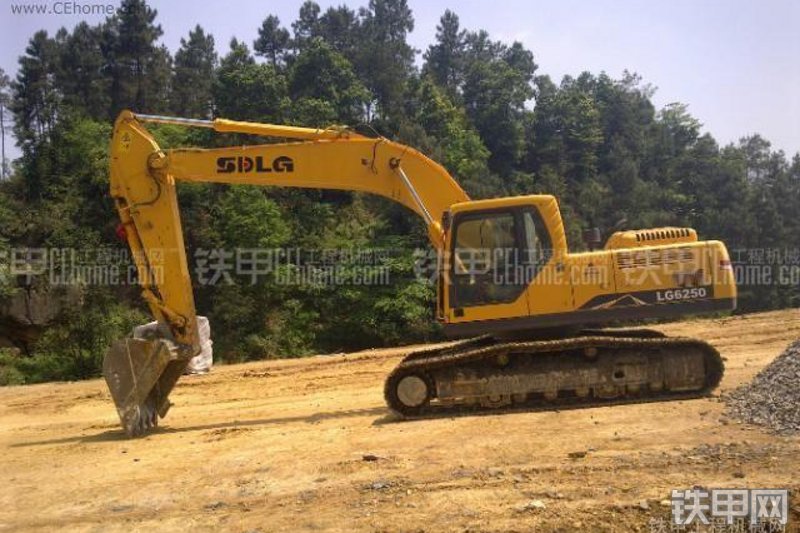 山东临工LG6250挖掘机整机外观
