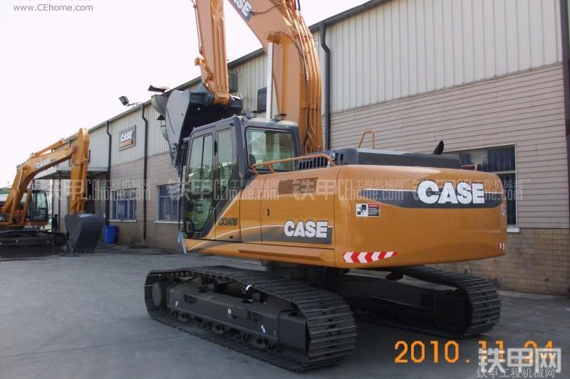 凯斯CX240B挖掘机整机外观