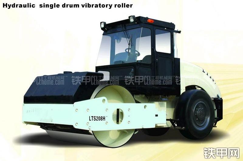 洛阳路通LTS208H全液压压路机整机外观