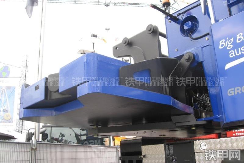 马尼托瓦克GMK6400起重机局部