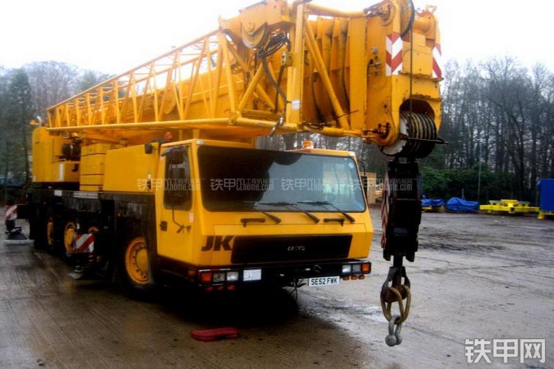 马尼托瓦克GMK5100起重机整机外观