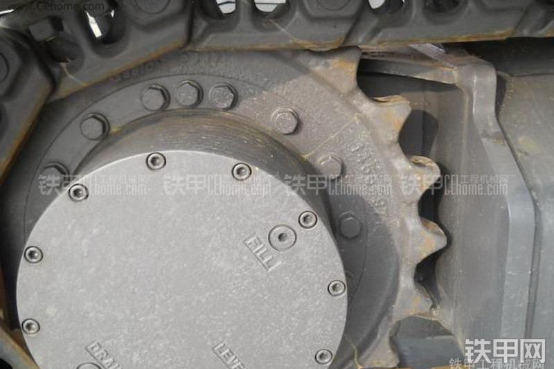 山东临工LG6150挖掘机整机外观