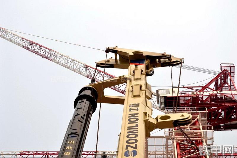 中联重科ZR280C旋挖钻整机外观