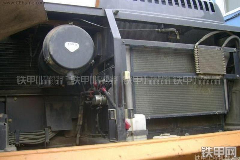 凯斯CX360B挖掘机局部