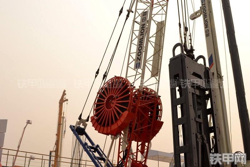 中联重科ZDG450连续墙抓斗整机外观