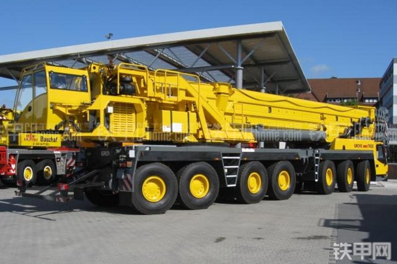 马尼托瓦克GMK7450起重机整机外观