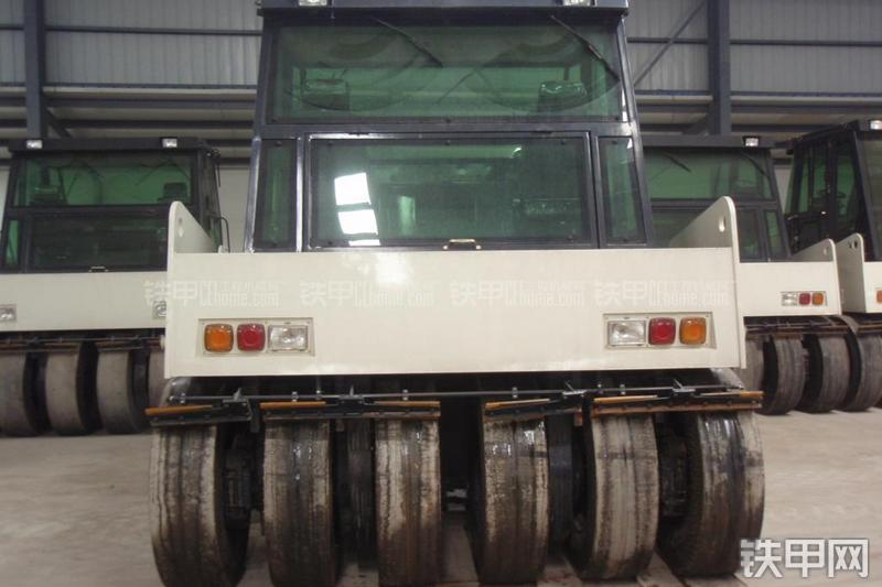 洛阳路通LTP1016压路机整机外观