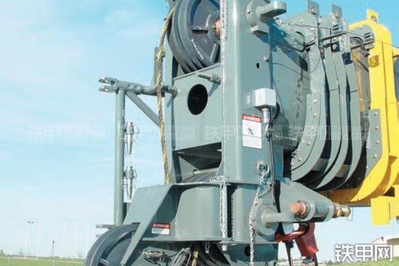 马尼托瓦克RT700E起重机局部