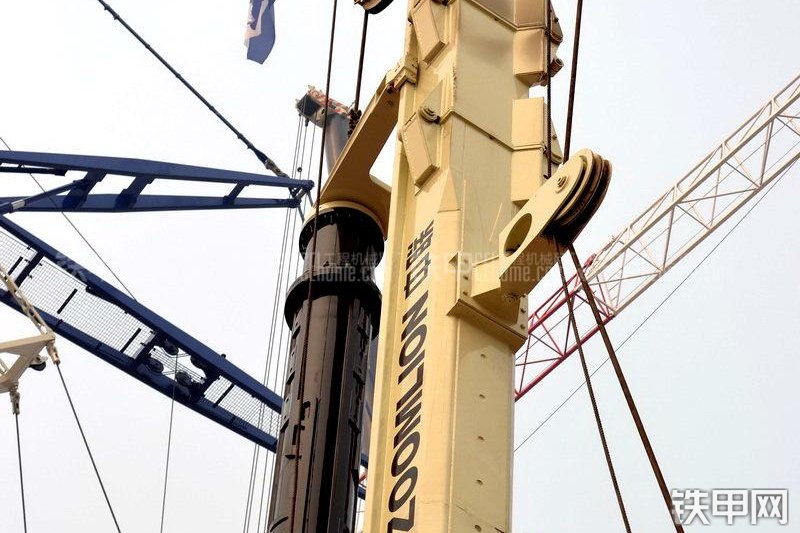 中联重科ZR280C旋挖钻整机外观