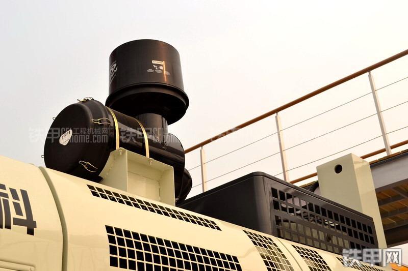 中联重科ZR280C旋挖钻整机外观