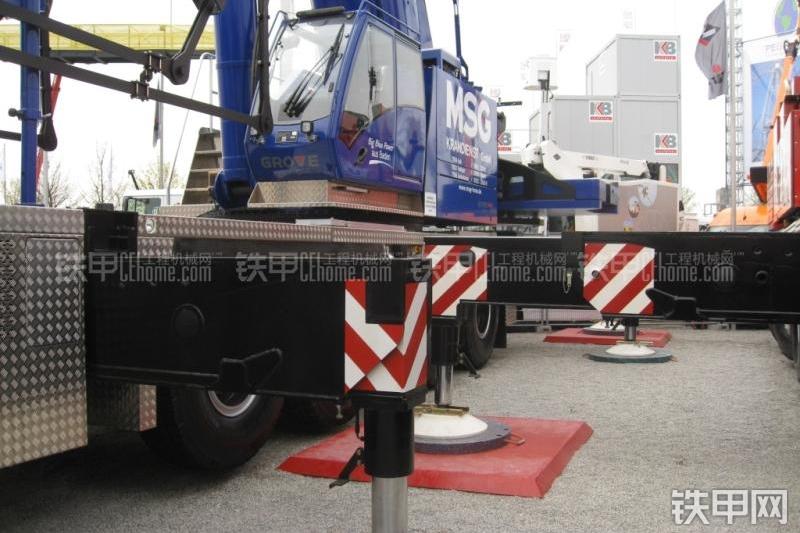 马尼托瓦克GMK6400起重机局部