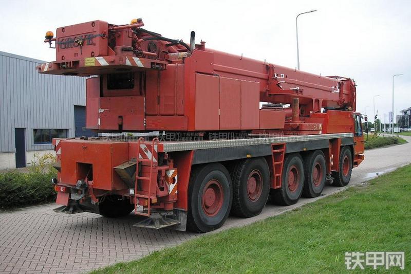 马尼托瓦克GMK5100起重机整机外观