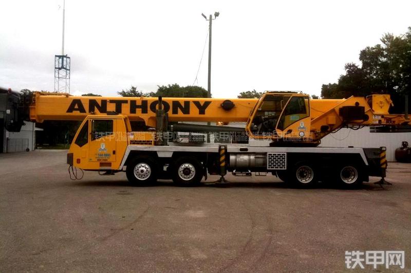 马尼托瓦克TMS800E起重机整机外观