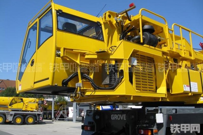 马尼托瓦克GMK7450起重机局部