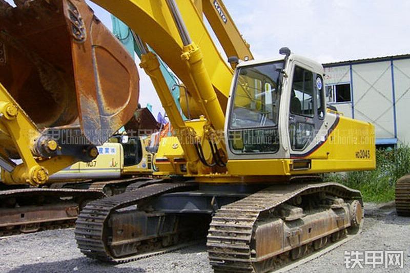 加藤HD2045III挖掘机整机外观