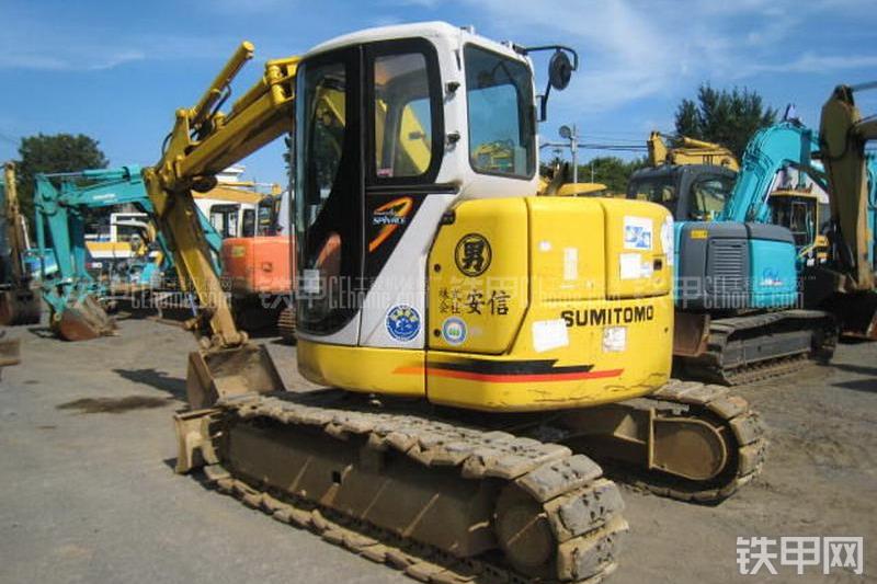 住友SH75X-3B挖掘机整机外观