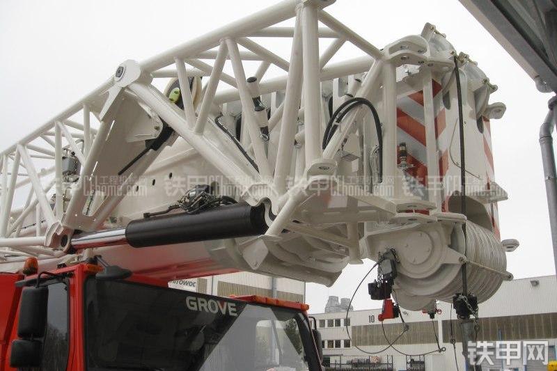 马尼托瓦克GMK6220-L起重机局部