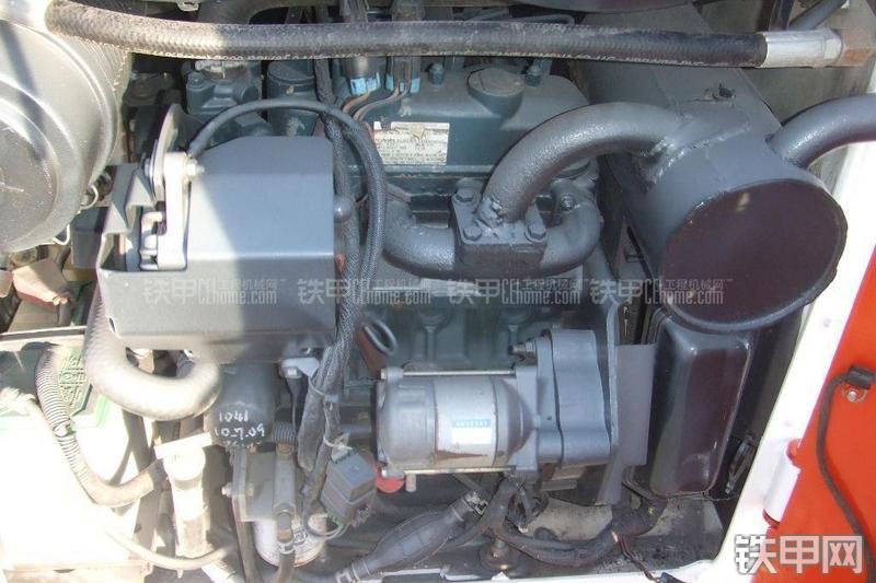 山猫463滑移装载机局部