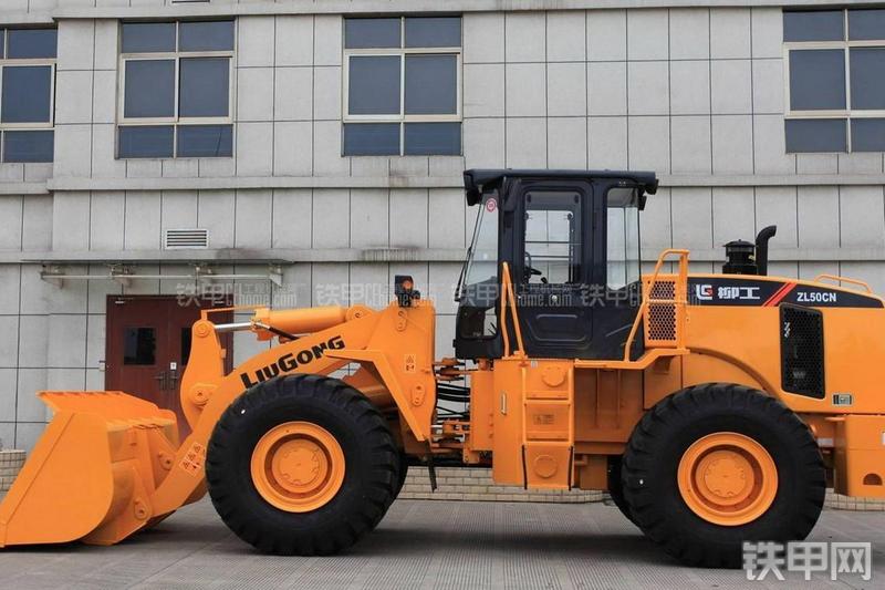 柳工ZL50CN装载机整机外观