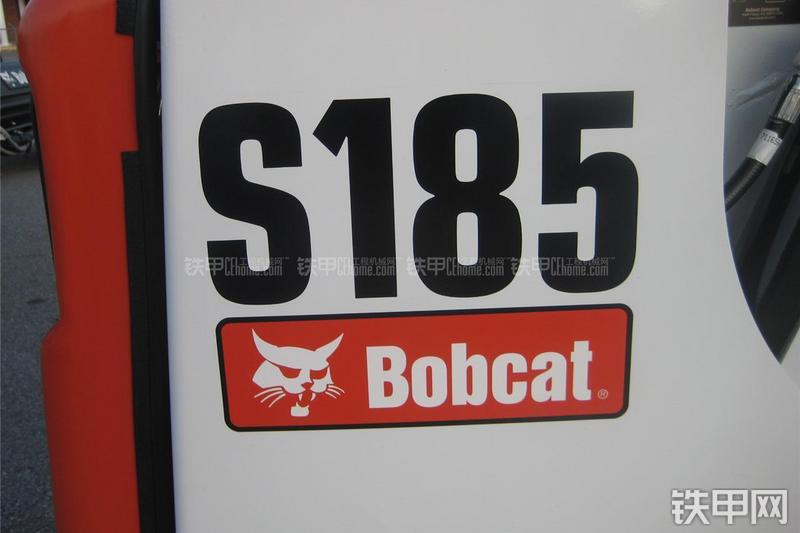 山猫S185滑移装载机局部